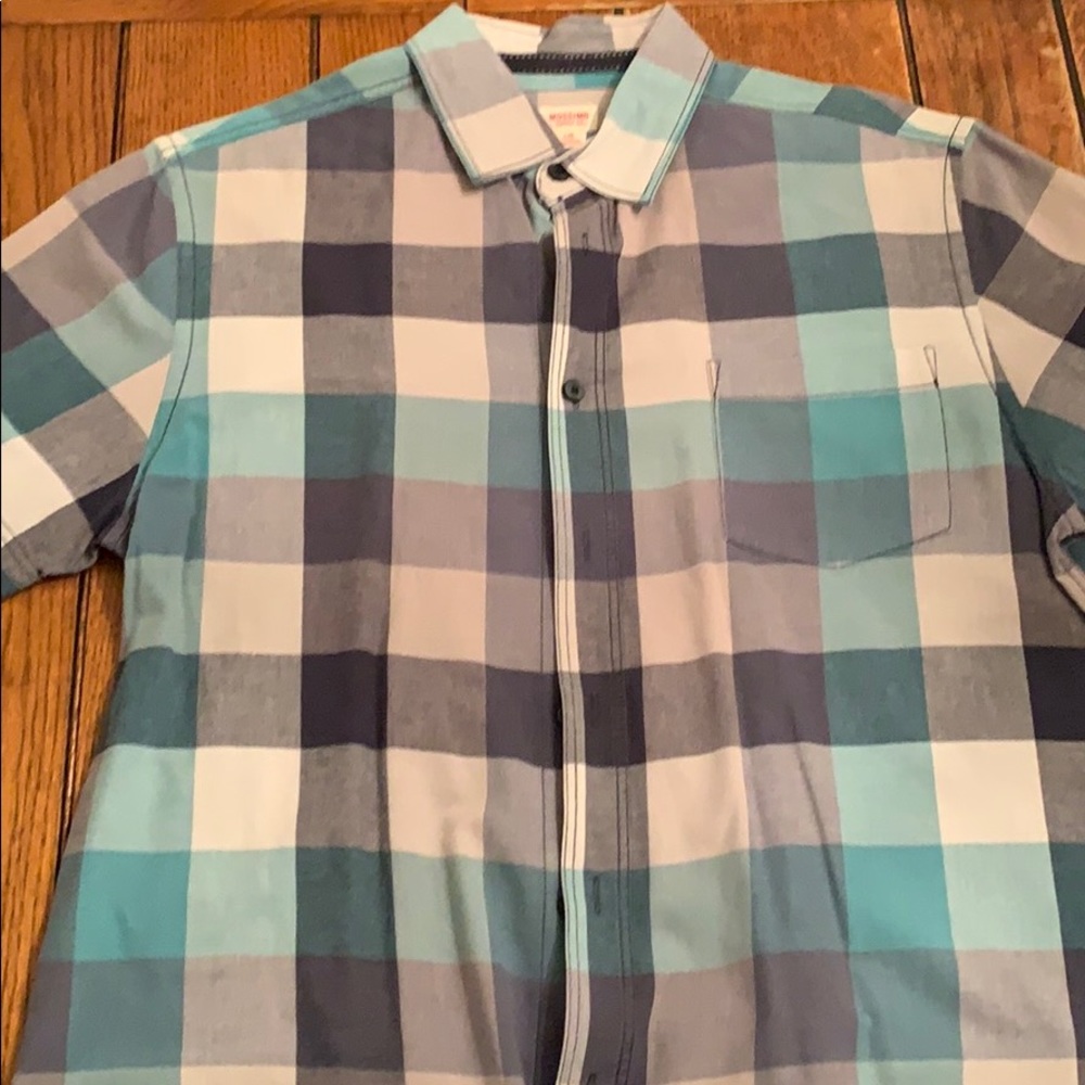 Men’s Mossimo shirt
